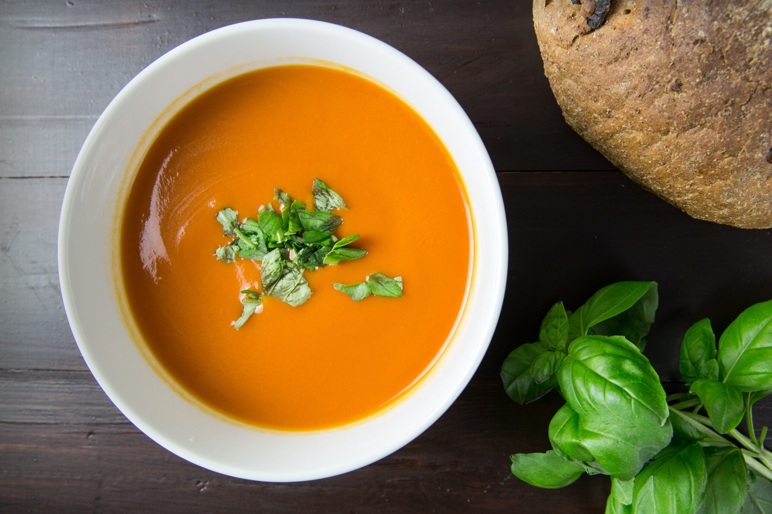Read more about the article Zupa pomidorowa  ze świeżych pomidorów